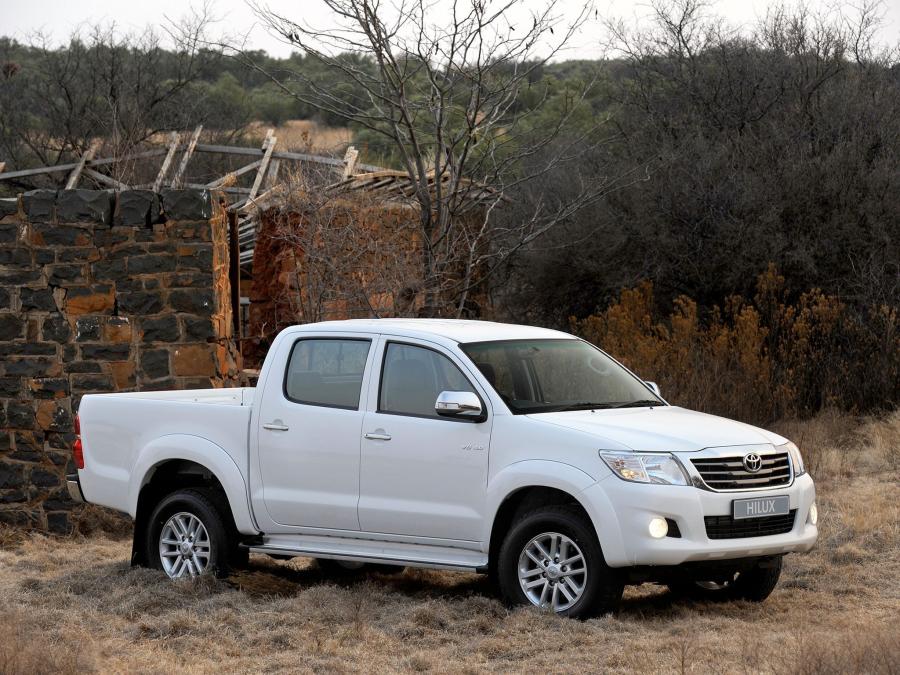  Toyota Hilux Double Cab 2011 года  (ZA) (фото 11 из 20)